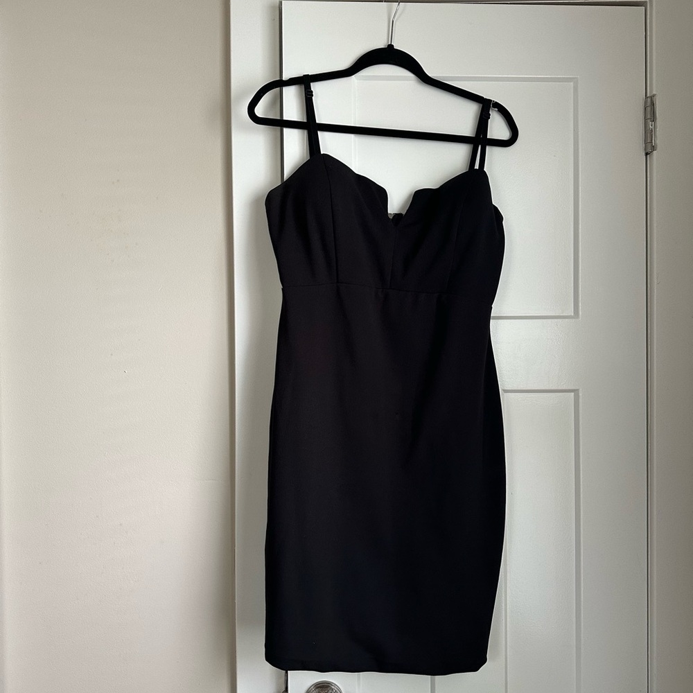 MISGUIDED BLACK DRESS